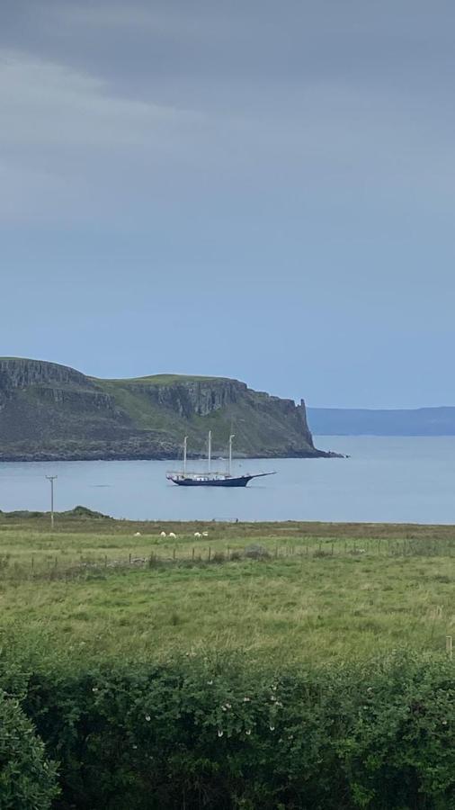Villa Flora'S Cliff View Kilmuir  Exterior foto